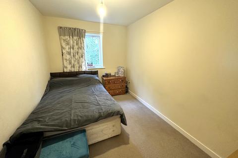 2 bedroom flat for sale, Royal Drive, Bordon GU35