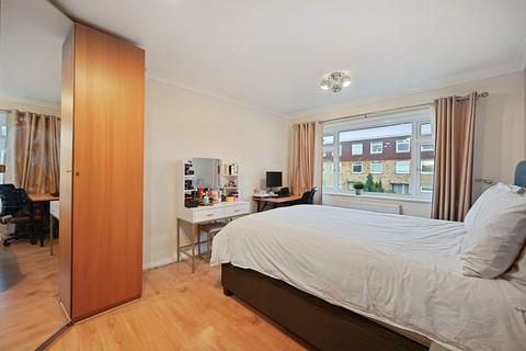 2 bedroom maisonette for sale, St. Albans Road, Cheam, SM1