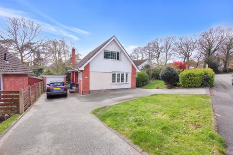 4 bedroom detached house for sale, Gladelands Way, Broadstone, Dorset, BH18