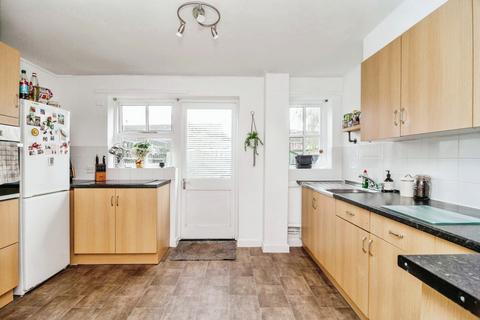 36a Ashingdon Road, Rochford, SS4 1NJ