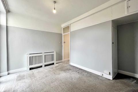 62 Burnaby Road, Southend-on-sea, SS1 2TL