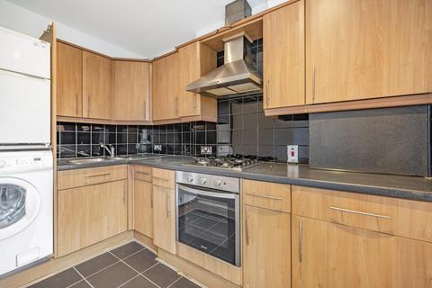 2 bedroom flat for sale, Croxted Road, London