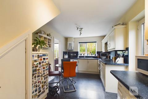 4 bedroom detached house for sale, Cook Close, Milton Keynes MK7