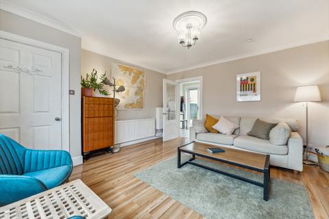2 bedroom end of terrace house for sale, Easterton Avenue, Busby, East Renfrewshire, G76 8JA