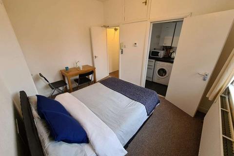 1 bedroom flat to rent, 5 Chatham Grove, Manchester, M20