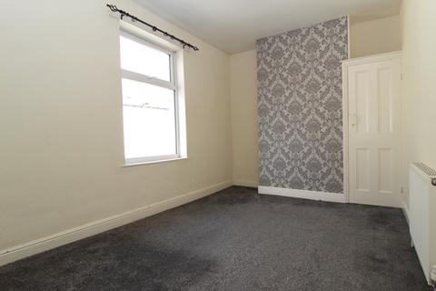2 bedroom terraced house to rent, West Park Grove, Granville Street, Hull HU3