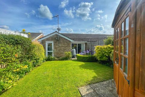 2 bedroom semi-detached bungalow for sale, Churchill Avenue, Wellingborough NN8