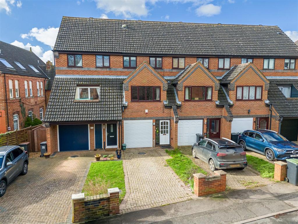 Park Road, Rushden NN10 3 bed townhouse for sale £220,000