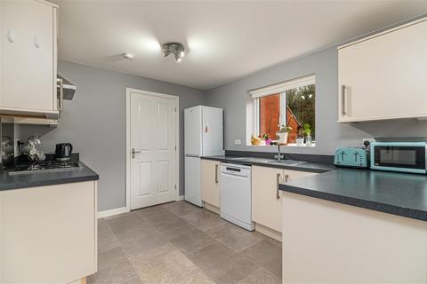 15 Centenary Way, Raunds, Wellingborough, NN9 6UL