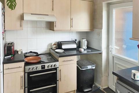 3 bedroom terraced house for sale, 175 Staveley Road, HU9