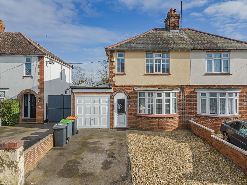 Rushden Road, Rushden NN10 3 bed semidetached house for sale £375,000