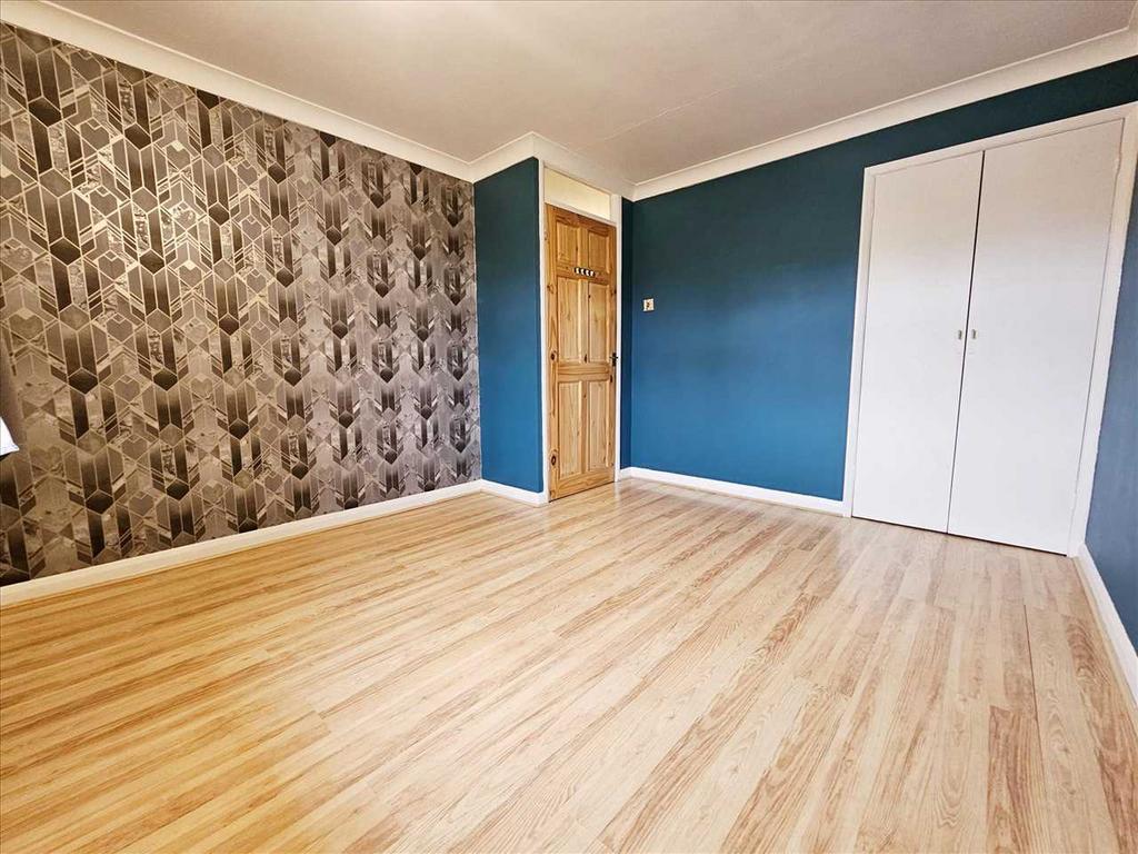Bedroom 1: