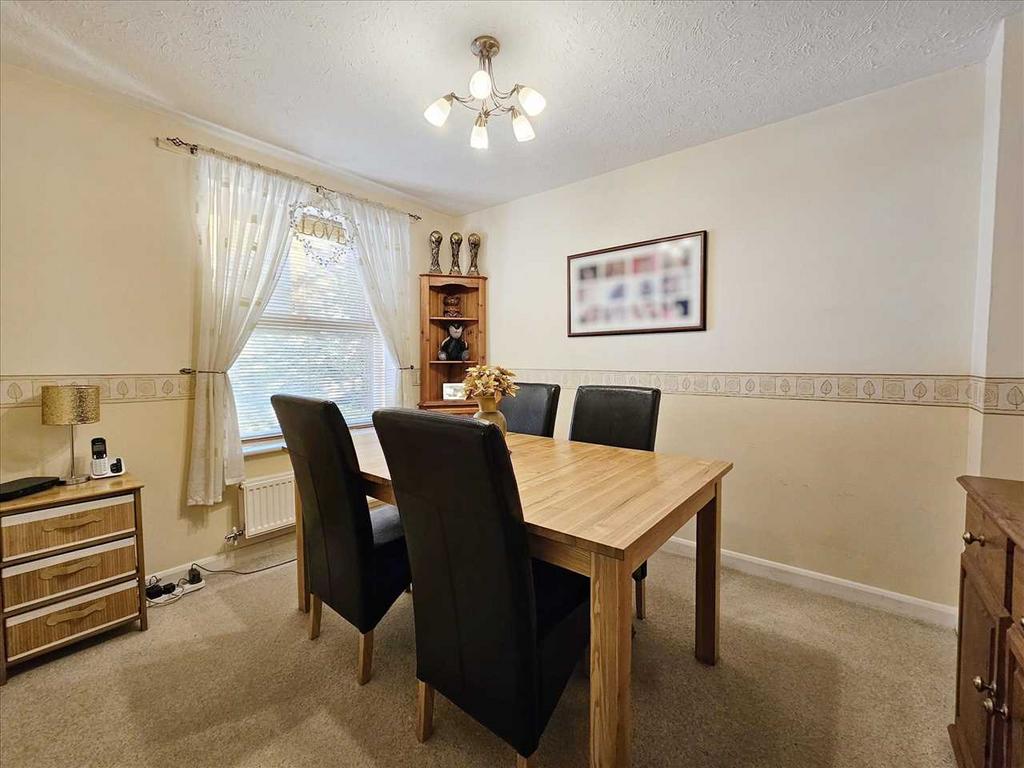 Dining Room: