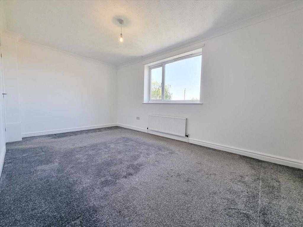Bedroom 1: