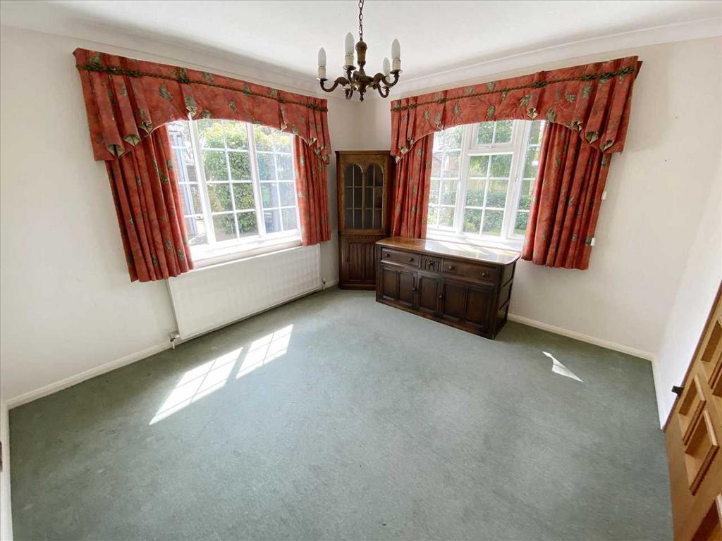 Dining Room:
