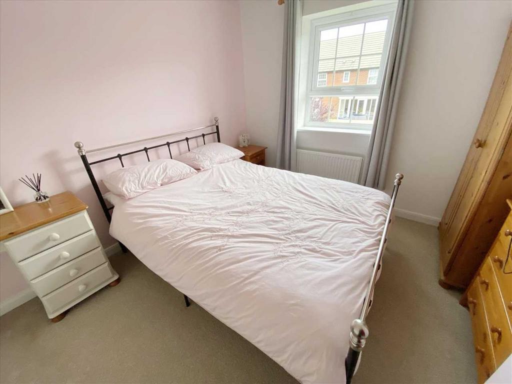 Bedroom 3: