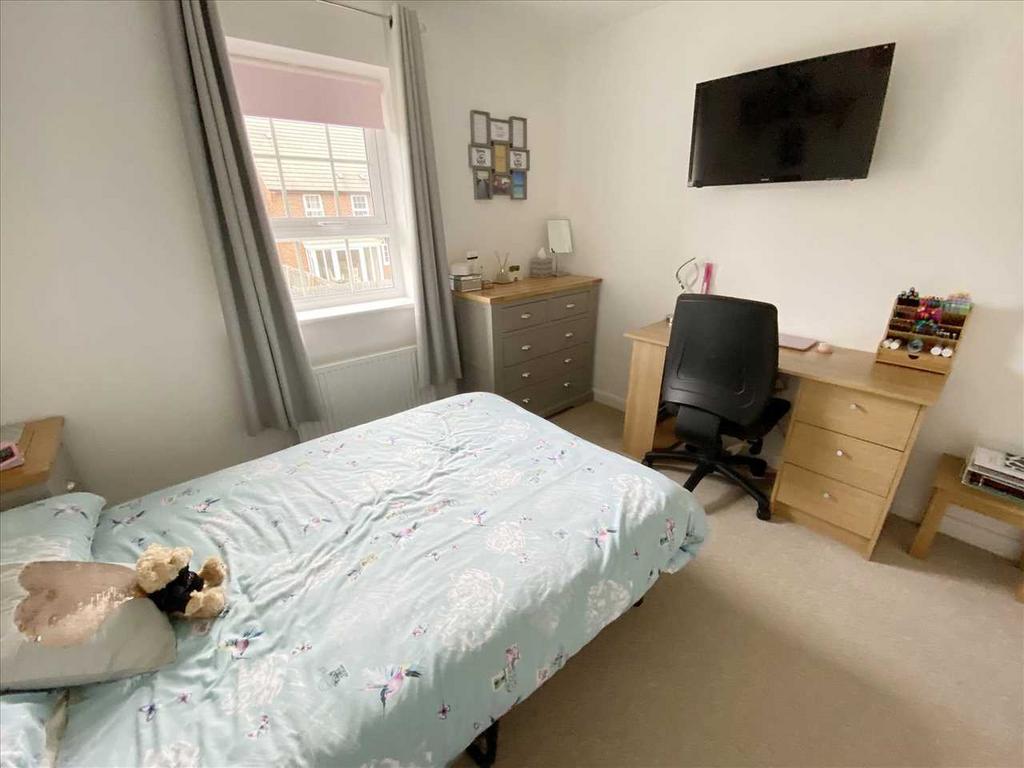 Bedroom 4: