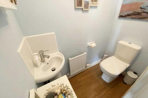 17 Stratten Park, Greylees, Sleaford, NG34 8YD
