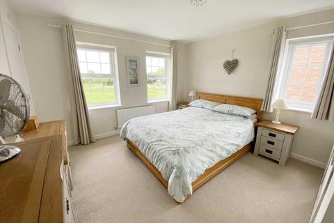 17 Stratten Park, Greylees, Sleaford, NG34 8YD