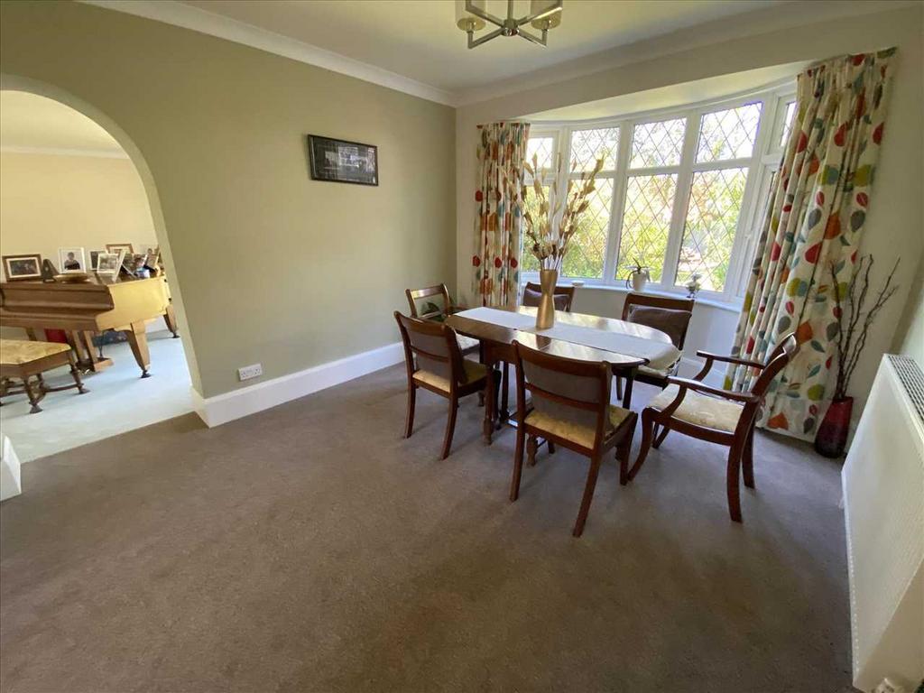 Dining Room: