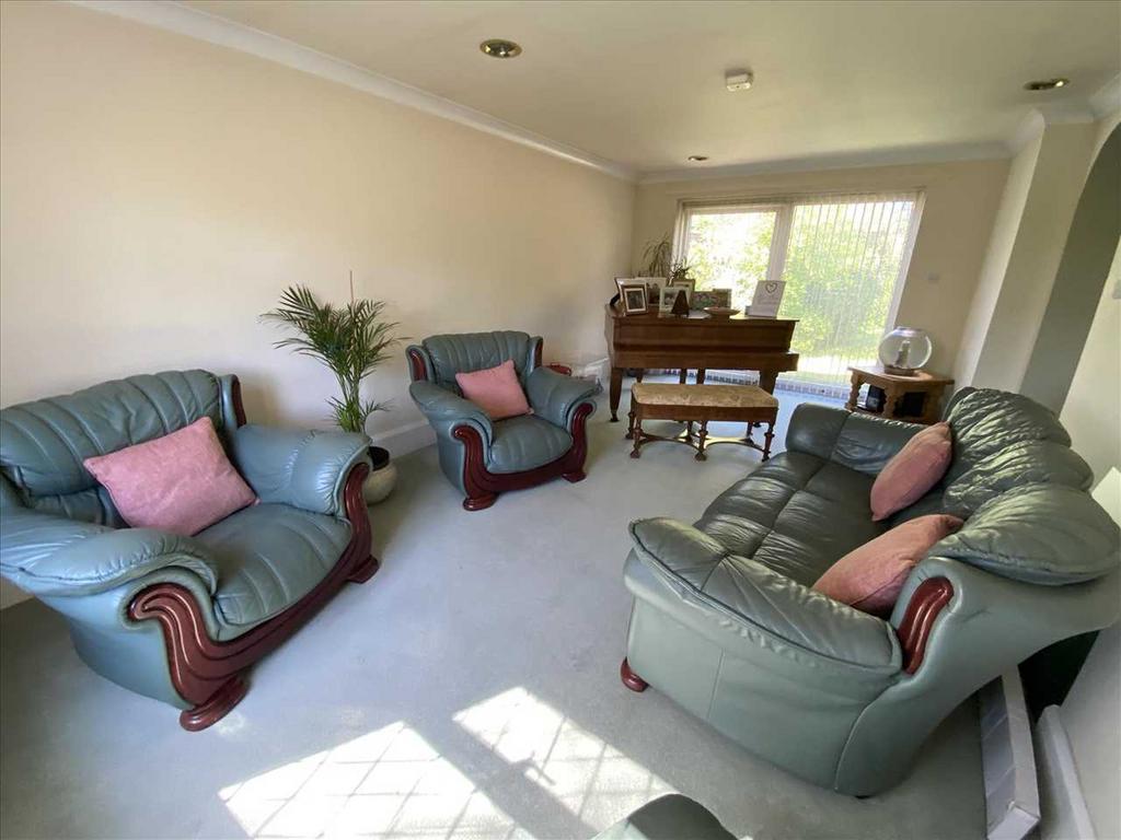 Living Room: