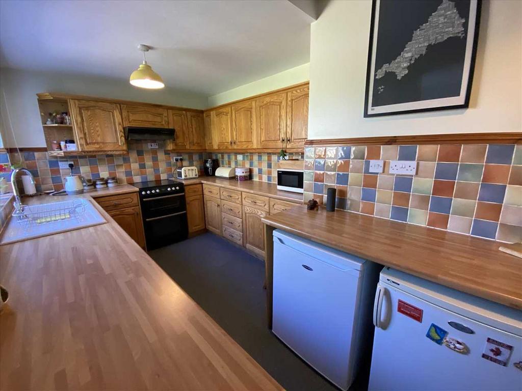Kitchen: