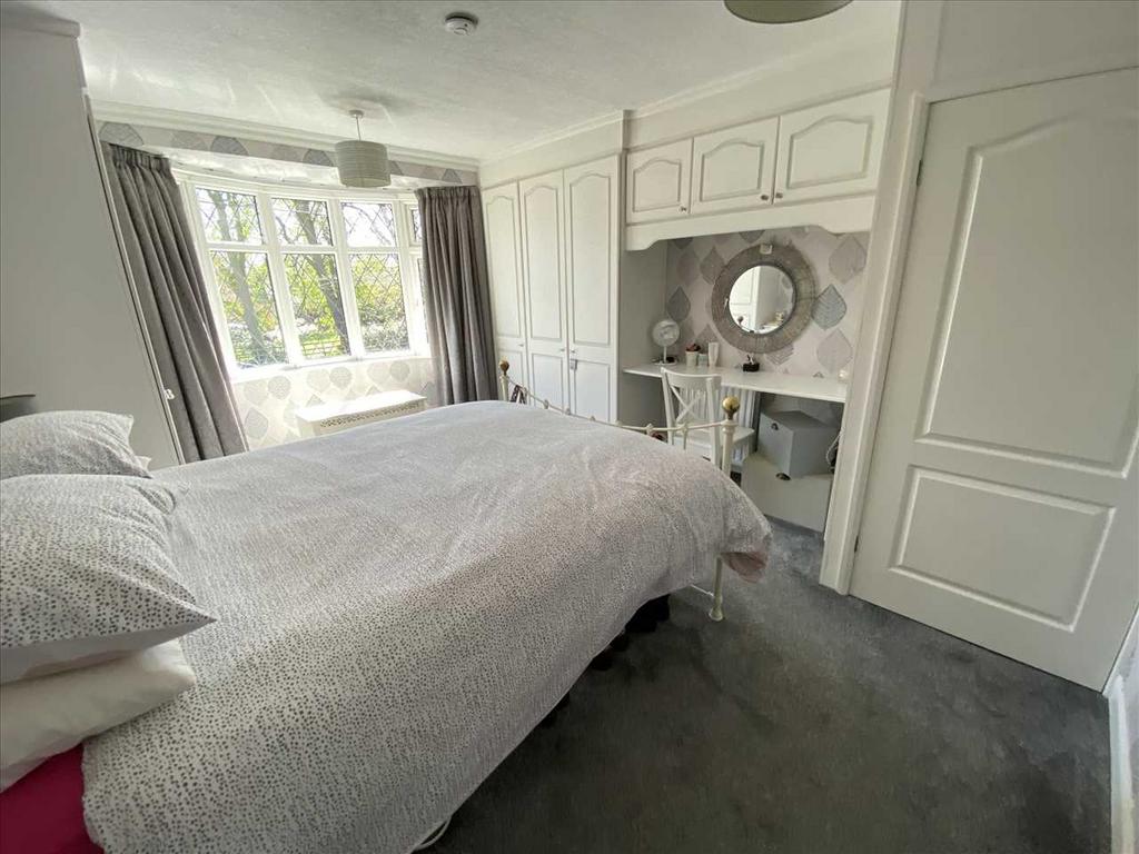 Bedroom 1: