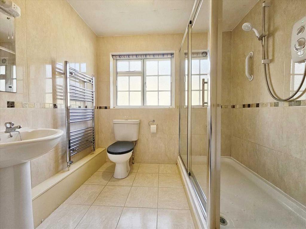 Shower Room: