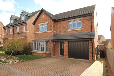 4 bedroom detached house for sale, Hamlet Close, Stainsby Hall Farm