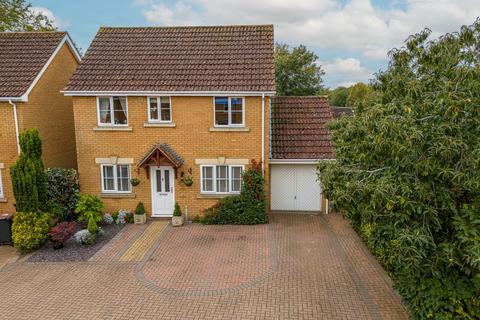 4 bedroom detached house for sale, Meadow Lane, Wellingborough NN9