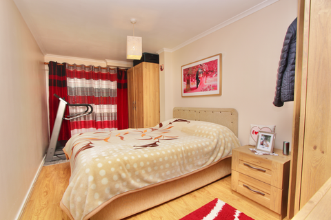 3 bedroom flat for sale, Bolton Walk, Finsbury Park N7