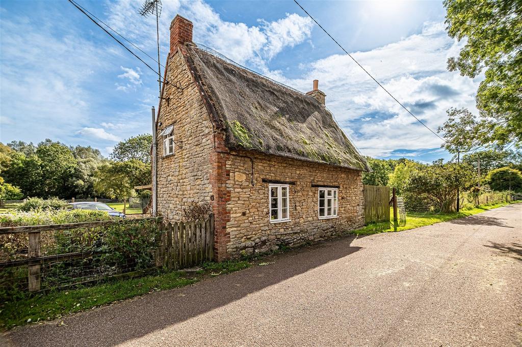 Horesfair Lane, Odell MK43 1 bed detached house for sale £525,000