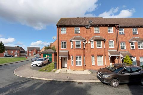 3 bedroom townhouse for sale, Wilce Avenue, Wellingborough NN8