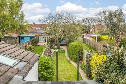 4 bedroom semi-detached house for sale, Russell Road, Walton-On-Thames, KT12