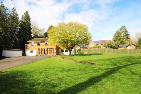 4 bedroom detached house for sale, Harborough Road, Great Oxendon LE16