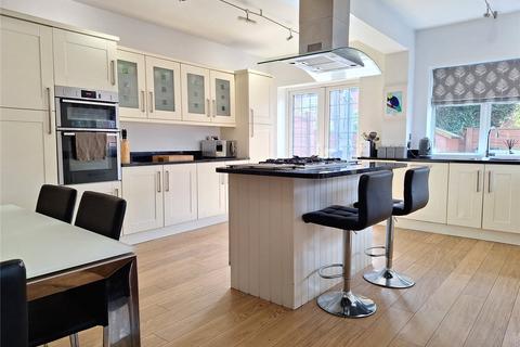 61 Birch Avenue, Chadderton, Oldham, OL1 2QY