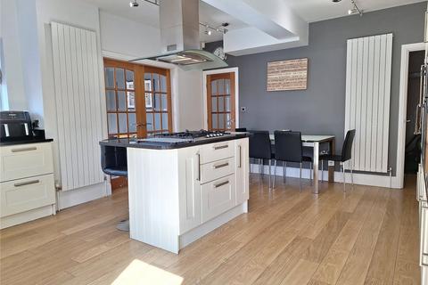 61 Birch Avenue, Chadderton, Oldham, OL1 2QY