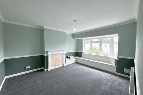 3 bedroom maisonette to rent, Park Road, Staines TW19