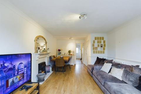 32 Hollywoods, Croydon, CR0 9JJ