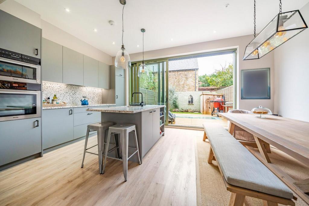 Montague Road, Wimbledon 5 bed terraced house £1,895,000