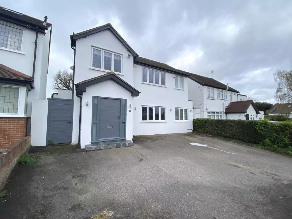 3 bedroom detached house to rent