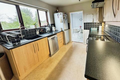 4 bedroom detached house for sale, Teagues Crescent, Telford TF2