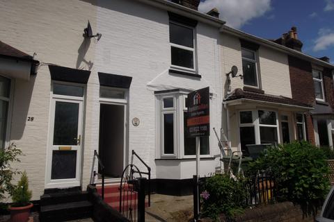 2 bedroom terraced house to rent, Norman Road, Southampton SO15