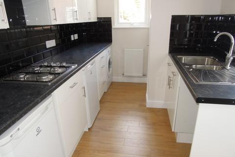 2 bedroom terraced house to rent, Norman Road, Southampton SO15