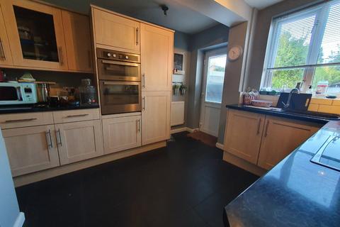 3 bedroom semi-detached house to rent, Hampton Road, Knowle, Solihull, West Midlands, B93