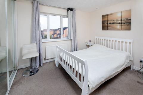 28 Dolver Close, Corby, NN18 8NB