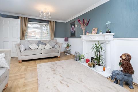 3 bedroom end of terrace house for sale, Morley Walk, Corby NN17