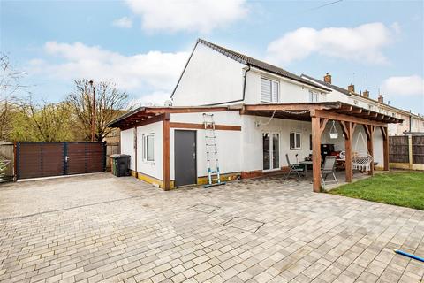 3 bedroom detached house for sale, Rowlett Road, Corby NN17
