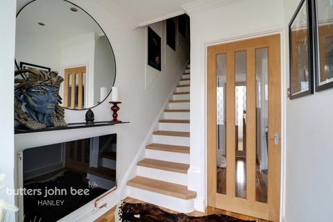 204 Biddulph Road, Stoke-on-trent, ST6 6TP