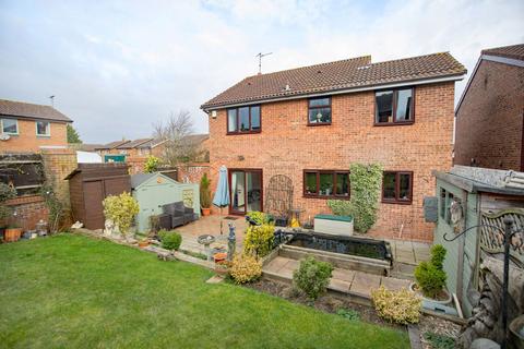 23 Cantle Close, Corby, NN18 8LJ